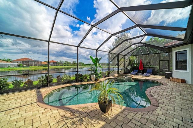5672 CLOVERLEAF RUN, Lakewood Ranch, FL 34211