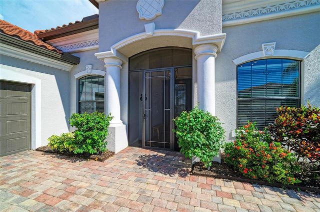 5672 CLOVERLEAF RUN, Lakewood Ranch, FL 34211