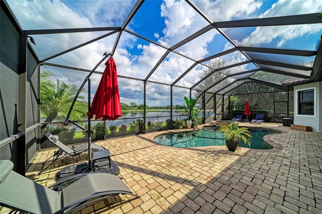5672 CLOVERLEAF RUN, Lakewood Ranch, FL 34211