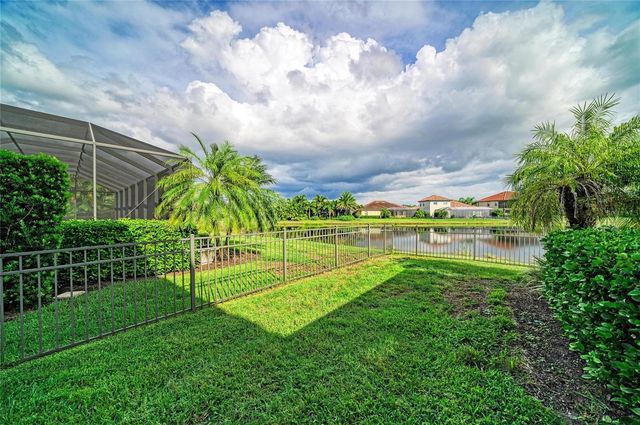 5672 CLOVERLEAF RUN, Lakewood Ranch, FL 34211