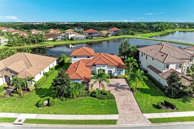 5672 CLOVERLEAF RUN, Lakewood Ranch, FL 34211
