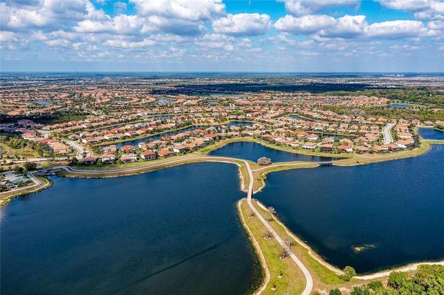 5672 CLOVERLEAF RUN, Lakewood Ranch, FL 34211