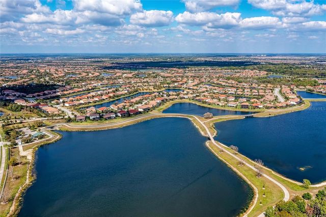 5672 CLOVERLEAF RUN, Lakewood Ranch, FL 34211