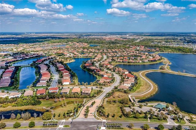 5672 CLOVERLEAF RUN, Lakewood Ranch, FL 34211