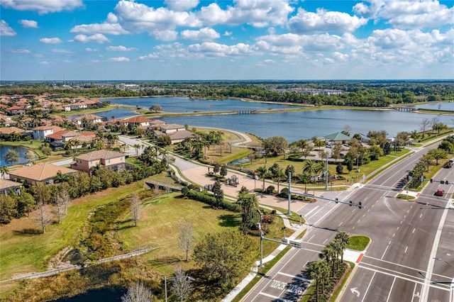 5672 CLOVERLEAF RUN, Lakewood Ranch, FL 34211