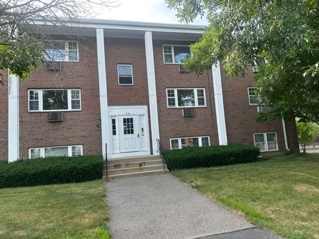 238 Rock St C-5, Norwood, MA 02062