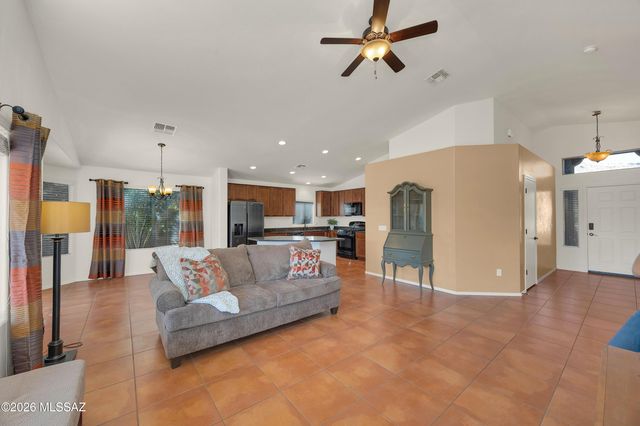 971 W Rio Teras, Green Valley, AZ 85614