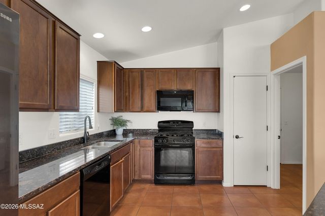 971 W Rio Teras, Green Valley, AZ 85614