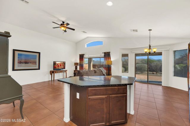 971 W Rio Teras, Green Valley, AZ 85614