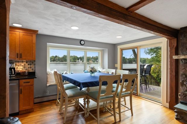 35 Lakeside Blvd, North Reading, MA 01864