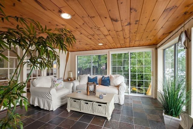35 Lakeside Blvd, North Reading, MA 01864