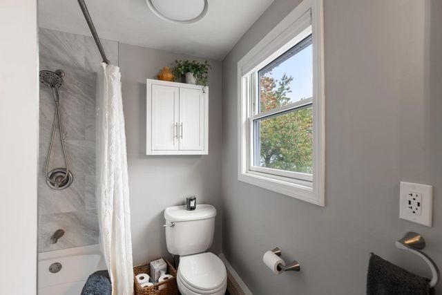 35 Lakeside Blvd, North Reading, MA 01864