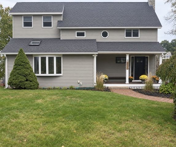 35 Lakeside Blvd, North Reading, MA 01864