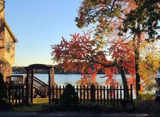 35 Lakeside Blvd, North Reading, MA 01864