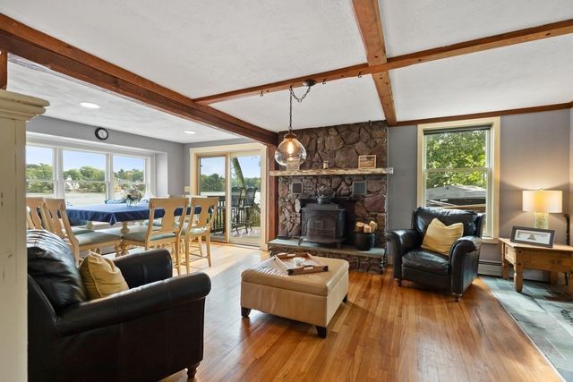 35 Lakeside Blvd, North Reading, MA 01864