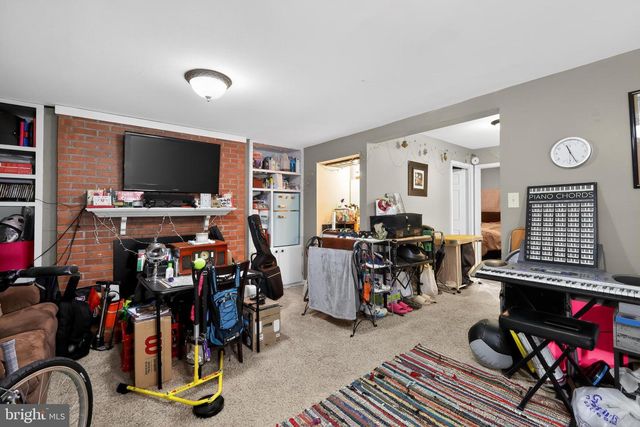 5868 LANGTON DR, Alexandria, VA 22310