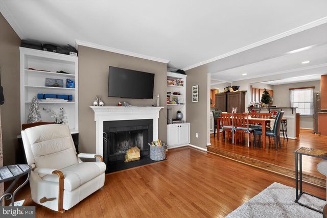 5868 LANGTON DR, Alexandria, VA 22310