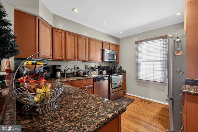 5868 LANGTON DR, Alexandria, VA 22310