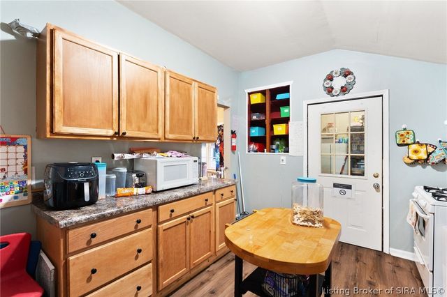 1120 Ekin Avenue, New Albany, IN 47150