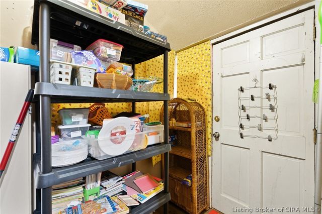 1120 Ekin Avenue, New Albany, IN 47150