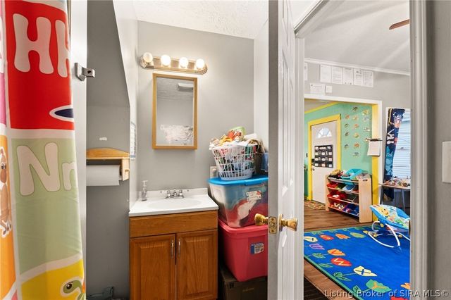 1120 Ekin Avenue, New Albany, IN 47150