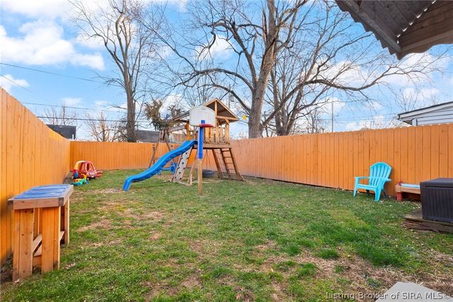 1120 Ekin Avenue, New Albany, IN 47150