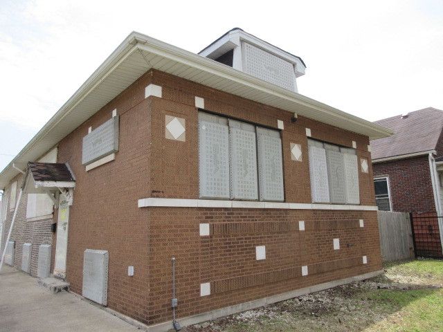 8347 S Green Street, Chicago, IL 60620