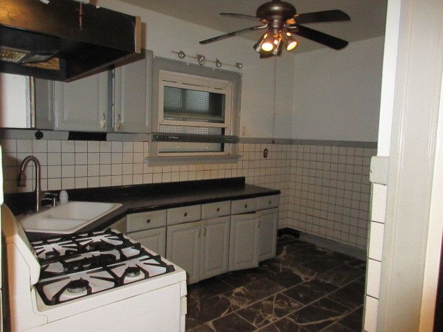 8347 S Green Street, Chicago, IL 60620