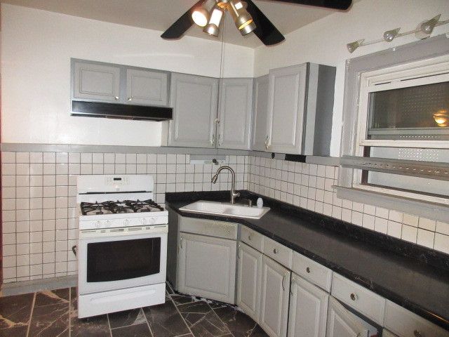 8347 S Green Street, Chicago, IL 60620
