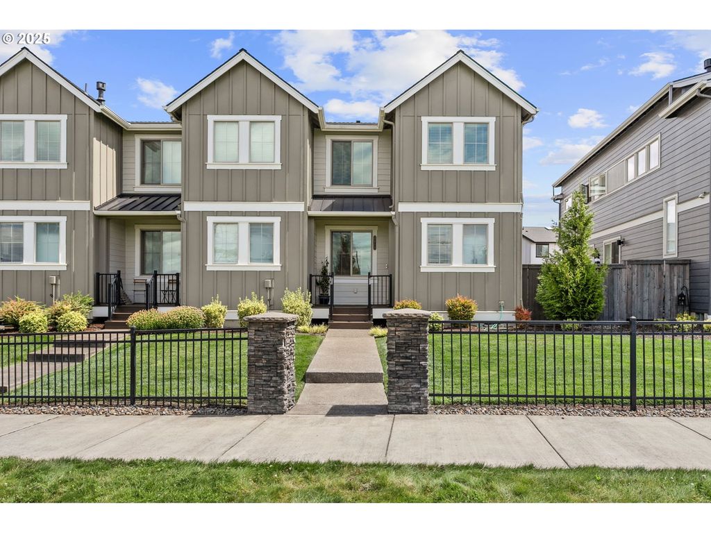 5453 Se LOGAN Ln, Hillsboro, OR 97123