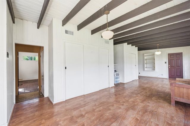 107 W Holland ST, San Marcos, TX 78666