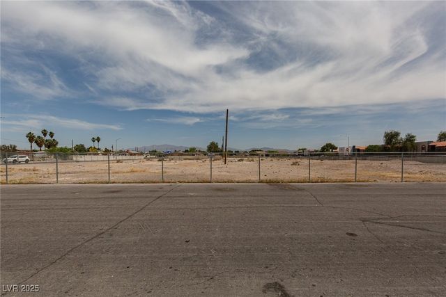 McKnight St, Las Vegas, NV 89101