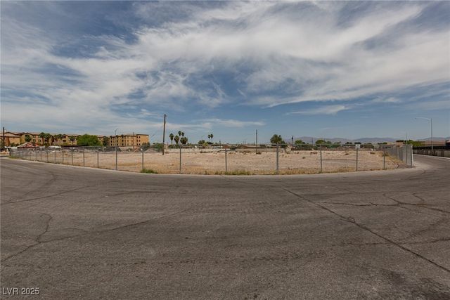 McKnight St, Las Vegas, NV 89101