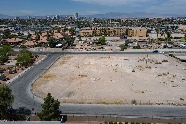 McKnight St, Las Vegas, NV 89101