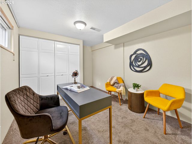 635 N TERRY St, Portland, OR 97217
