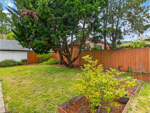 635 N TERRY St, Portland, OR 97217