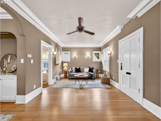 635 N TERRY St, Portland, OR 97217