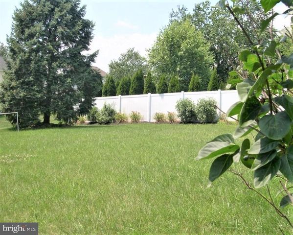 1359 CHASE RD, Newtown, PA 18940