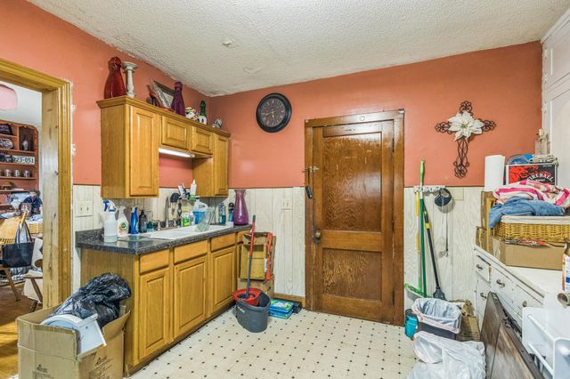 411 N 5th Street, Montevideo, MN 56265