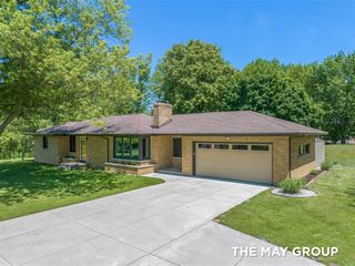 6590 Division Avenue, Comstock Park, MI 49321