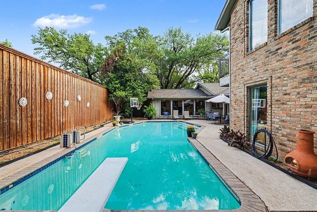 6517 Briarmeade Drive, Dallas, TX 75254