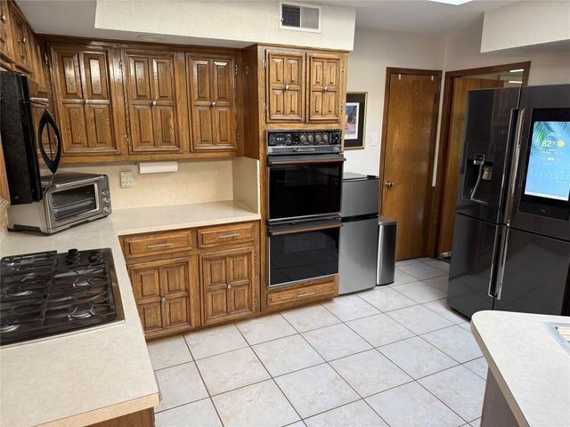 6517 Briarmeade Drive, Dallas, TX 75254
