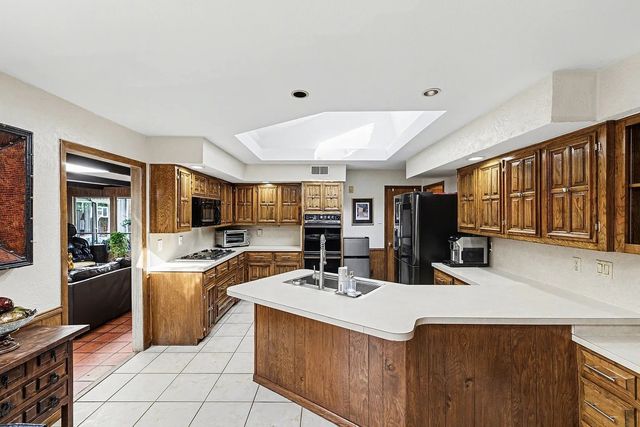 6517 Briarmeade Drive, Dallas, TX 75254