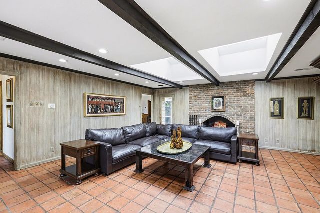 6517 Briarmeade Drive, Dallas, TX 75254