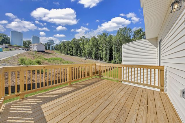 3720 Greenway DR, Roanoke, VA 24018