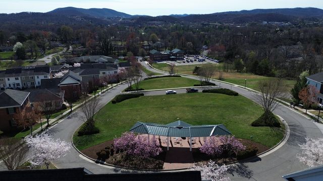 3720 Greenway DR, Roanoke, VA 24018