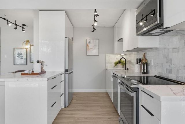 101 Alma Street 301, Palo Alto, CA 94301