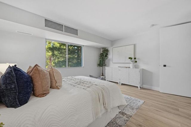 101 Alma Street 301, Palo Alto, CA 94301