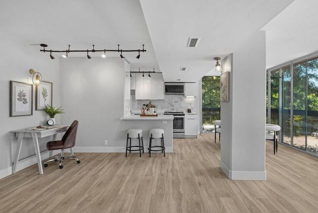 101 Alma Street 301, Palo Alto, CA 94301