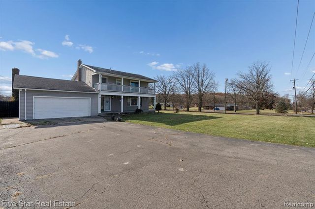 6024 E Holly Road, Holly, MI 48442